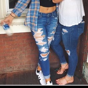 Ripped Jeans/ Jeggings